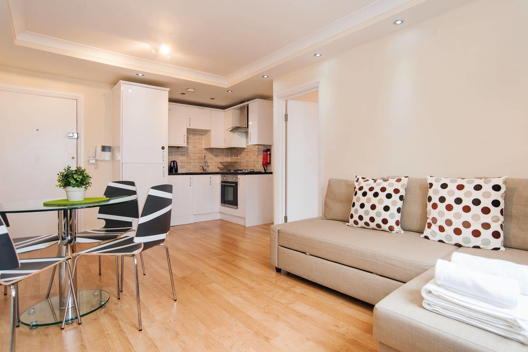 Kings Cross Apartment Londra Esterno foto